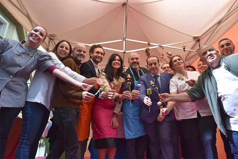 La pastelería toma las calles. El caso de la I Feria ‘Huesca es Dulce’