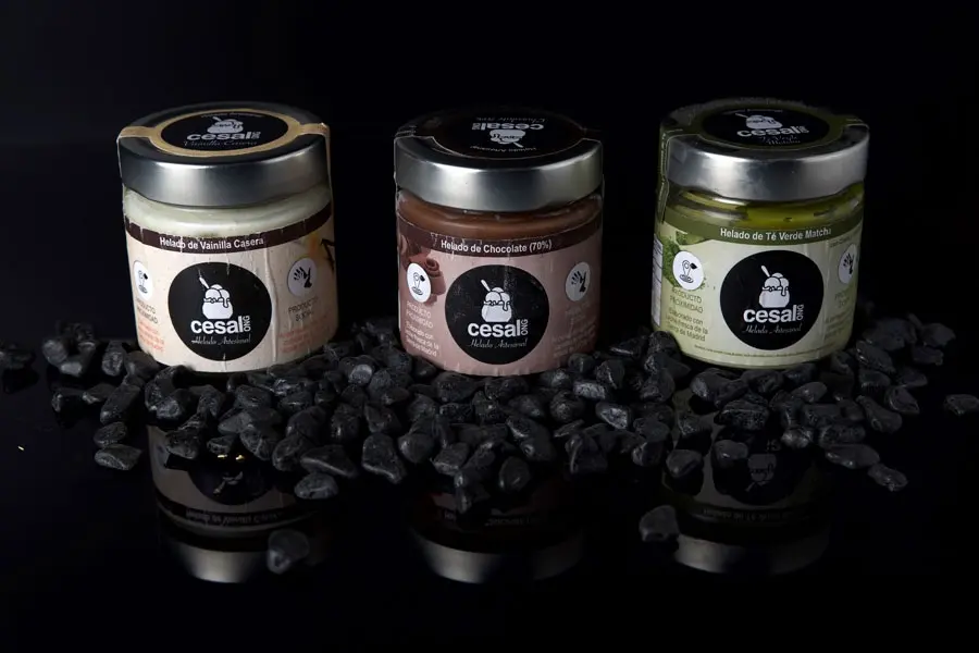 Los helados solidarios de Cesal se incorporan a la carta de Miss Sushi