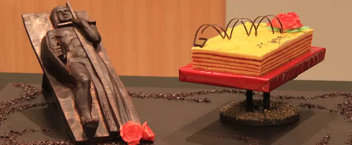 Artur Mas recibe su pastel de Sant Jordi