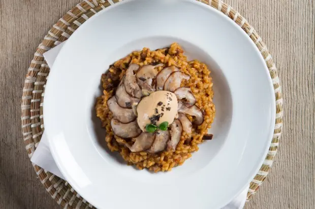 Arroz cremoso de presa ibérica y shiitake con mayonesa de foie