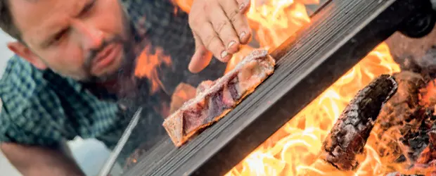 "En busca del fuego", un libro para dominar la cocina a la brasa