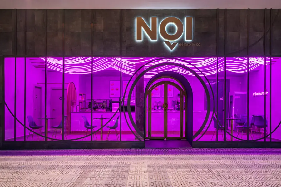 NOI, la heladería que cambia de noche y de día