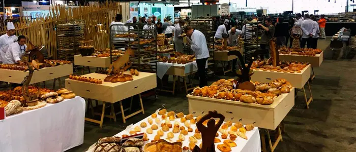 Panes tradicionales y Campeonato Internacional de Jóvenes en Valencia