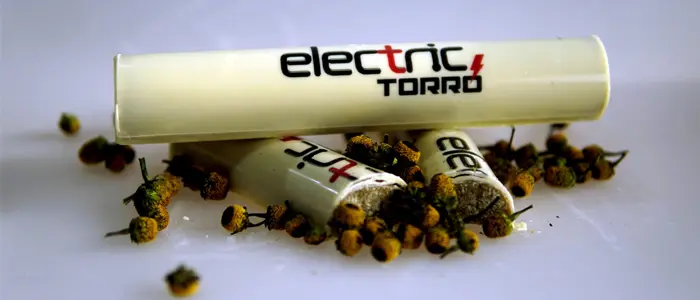 El sorprendente turrón eléctrico con flor de Sechuán de Marc Rodellas