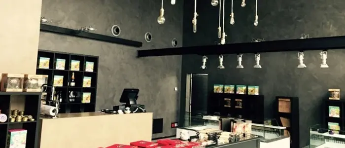 Torreblanca renueva imagen y abre una tienda anexa a su sede de Petrer