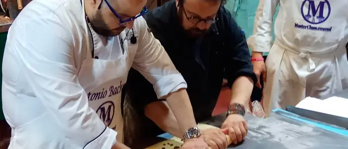 Más de 100 personas en el a 4 manos de Antonio Bachour y Carles Mampel en Madrid