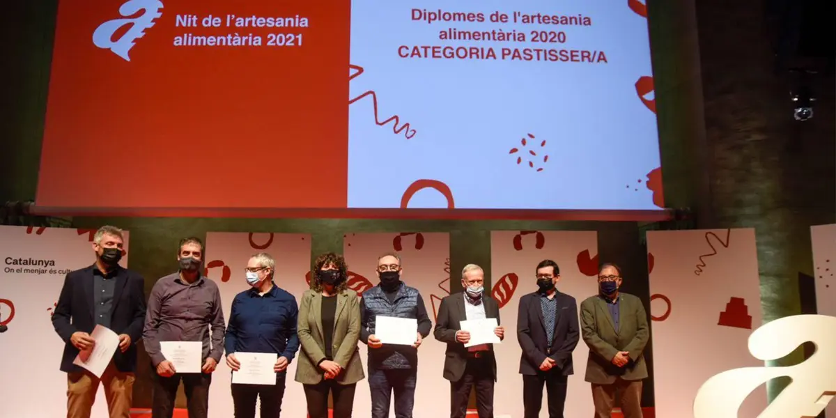 13 pasteleros catalanes reciben el diploma de maestro artesano alimentario