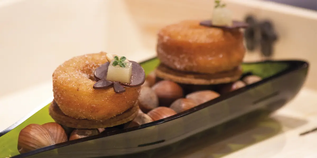 Rosquillas de sidra, manzana y avellana de Hans Ovando