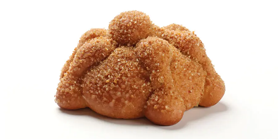 Imagen de Así es el pan de muerto mexicano de Casa Dulce por el que hacen largas colas en Barcelona