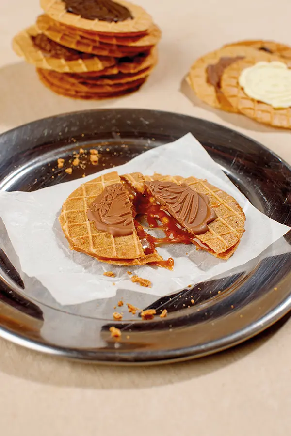 Galleta con relleno de toffee de avellana patagónica