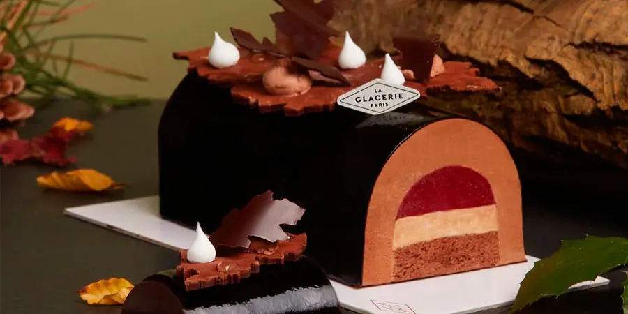 La Glacerie Paris presenta un bûche helado de Navidad inspirado en el cedro