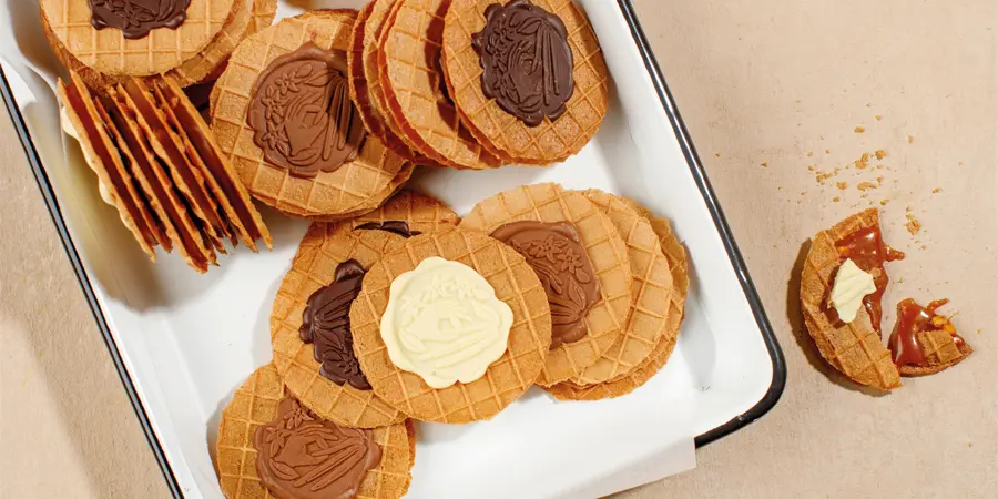 Imagen de Cómo Mercedes Román transforma barquillos en galletas rellenas para invierno 