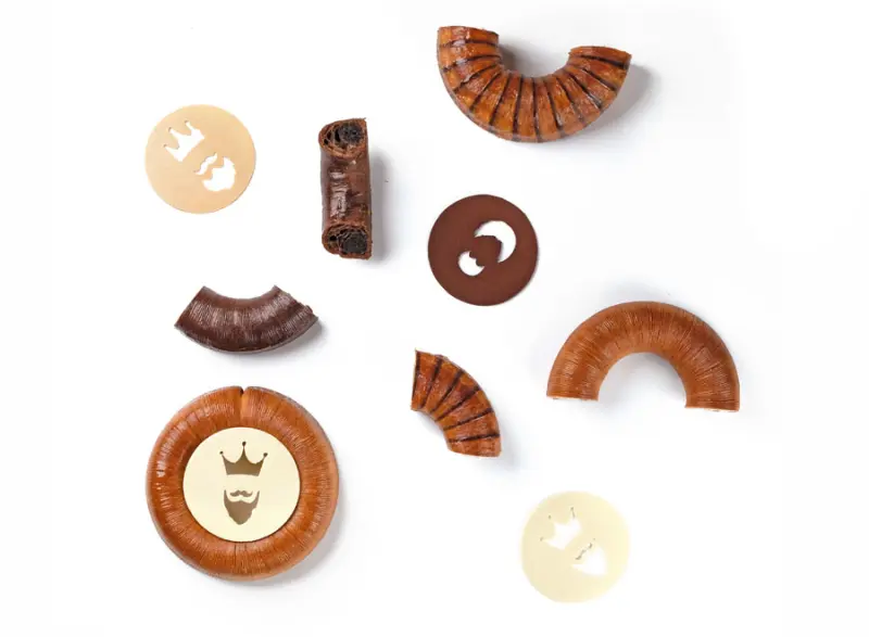 Diferentes piezas de la colección Tri-Coronados