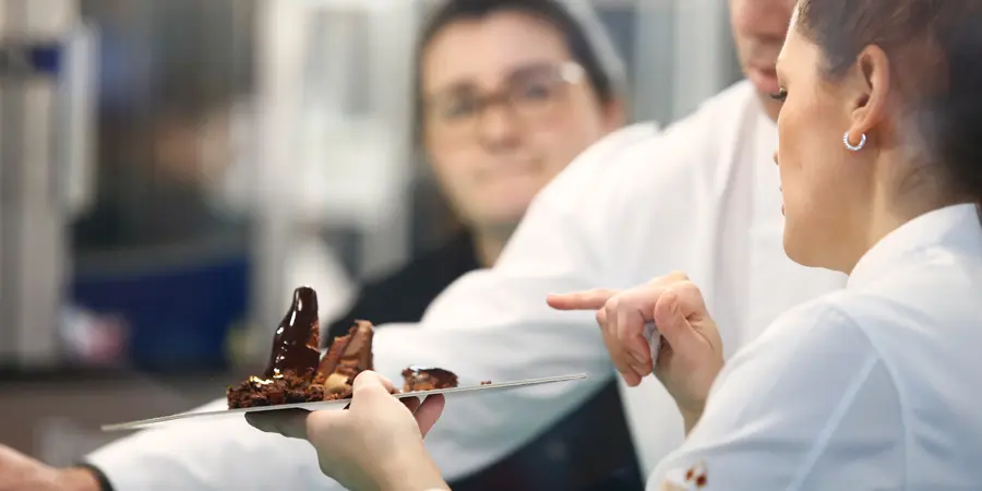 Ocho jóvenes talentos aspiran al Premio Pastelero Revelación 2026 en Madrid Fusión