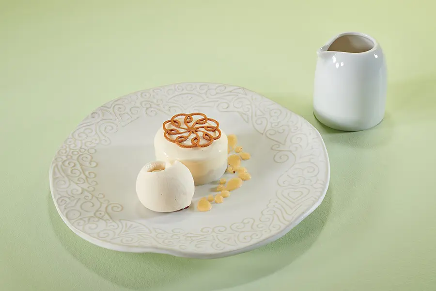  Postre sin gluten de peras y trigo sarraceno ‘Hent ar Blanz’ de Lucie Billon (Championnat de France du Dessert 2025)