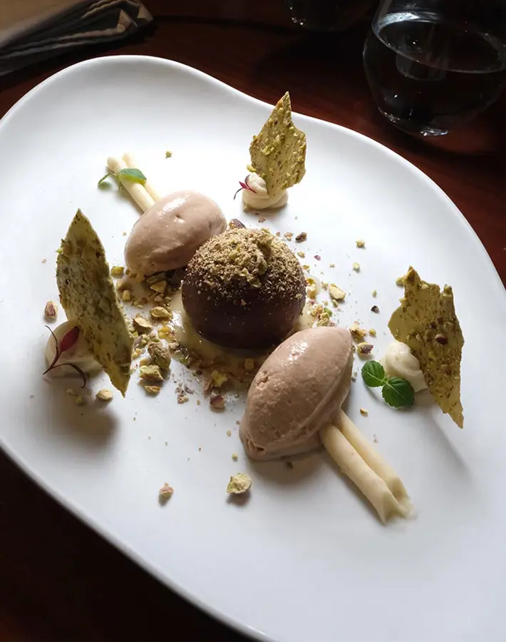 Gulab Jamun de azafrán