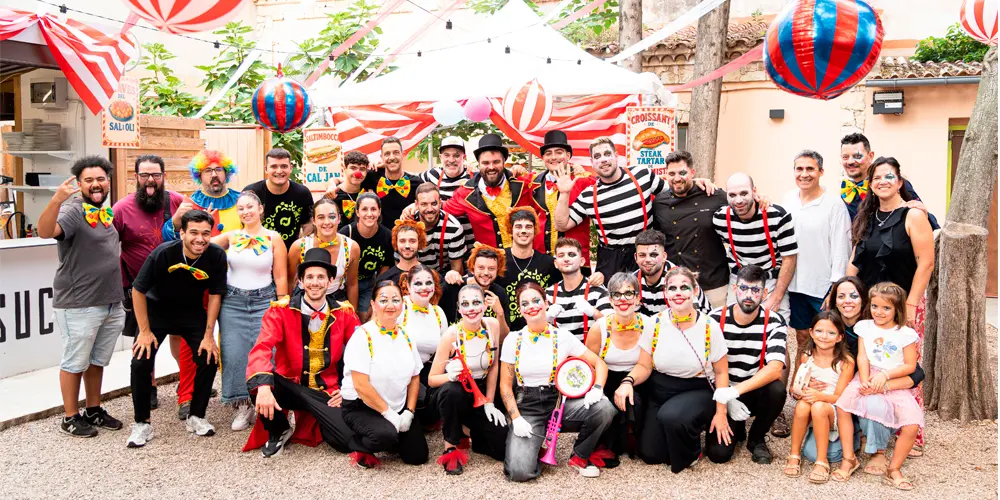 Mucho show y grandes pasteleros en la espectacular noche circense de Cal Jan