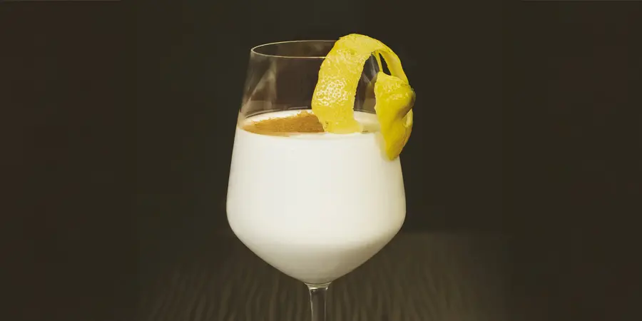 Leche merengada líquida tradicional y moderna