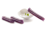 Churros de grosella negra y yogurt