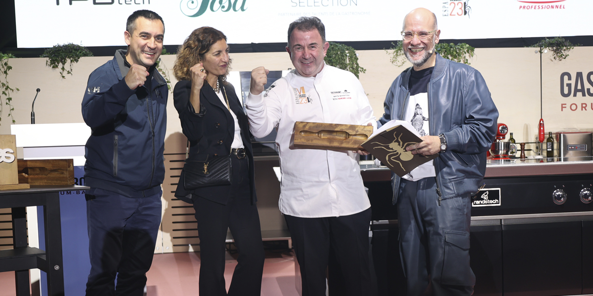 Martín Berasategui recibiendo el Premio Pierre Gagnaire